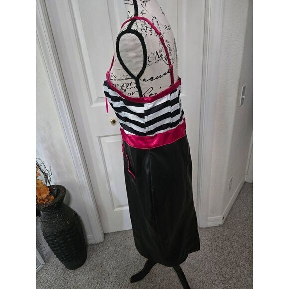 Unique Vintage Betty and Veronica Vegan Leather Dress Size XL - Picture 4 of 8